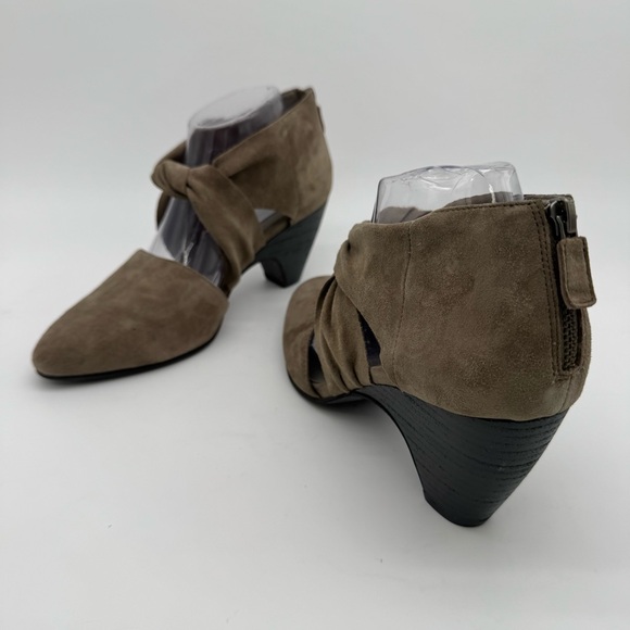 Eileen Fisher Taupe Suede Heeled Shoes - Picture 13 of 13